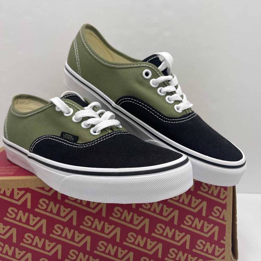Vans Men’s Authentic
Pop Loden Green
VN000BW5ZBF Sneakers - Picture 3 of 16